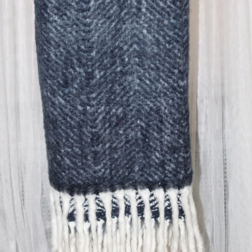 West Elm Brushed Faux Mohair Throw. Sz. 50